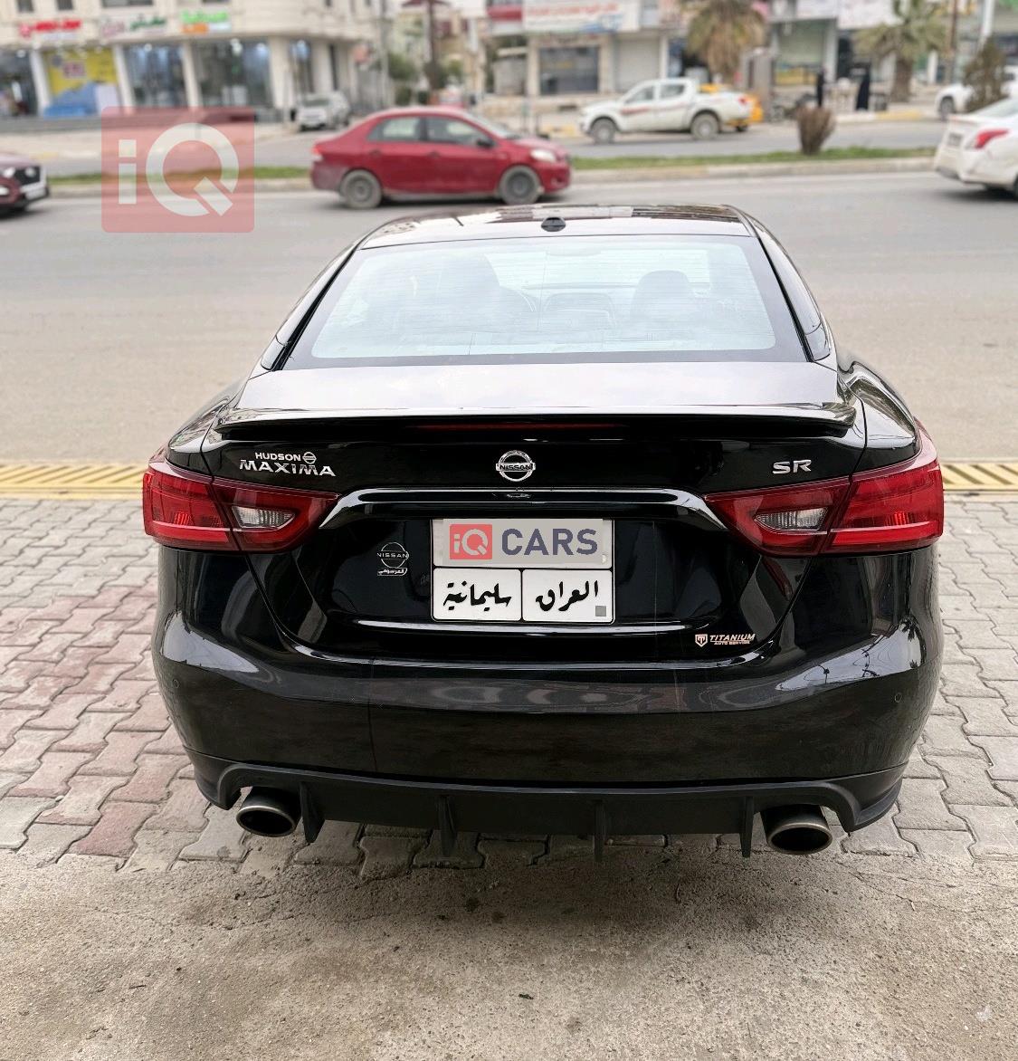 نيسان ماكسيما